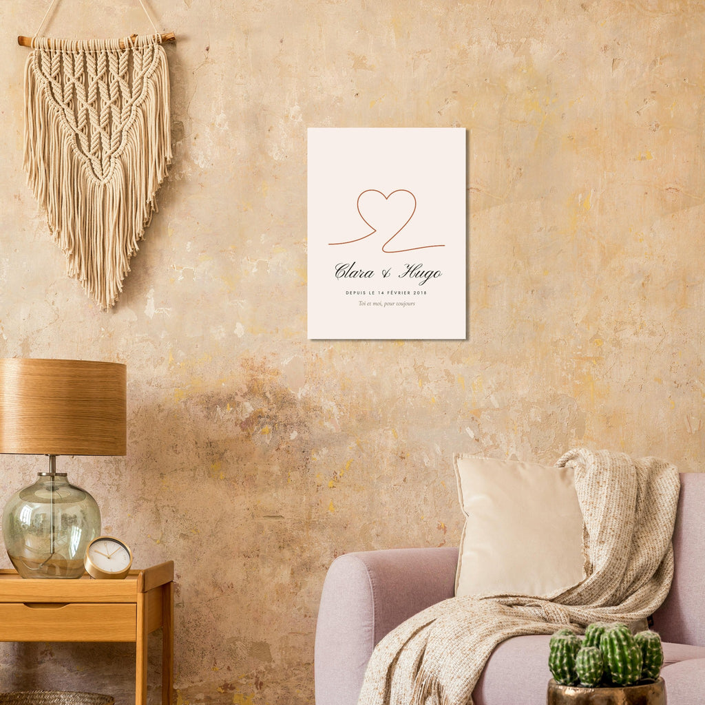 Affiche couple personnalisée Cœur accrochée au mur d’un salon