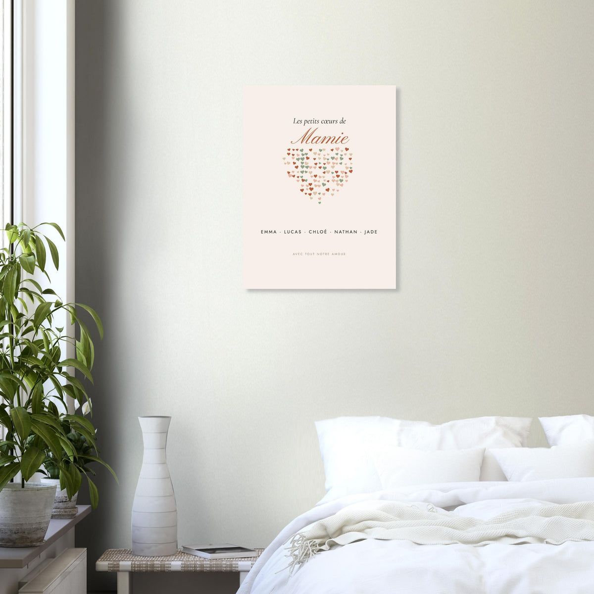 Affiche Les petits cœurs de Mamie personnalisée accrochée au-dessus d’un lit